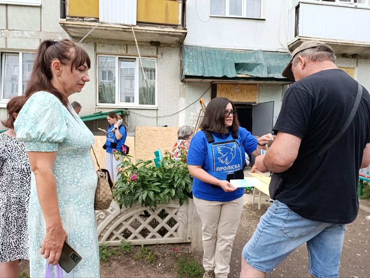 Волонтери “Проліски” надали допомогу мешканцям прикордонної громади Шосткинського району + Фото