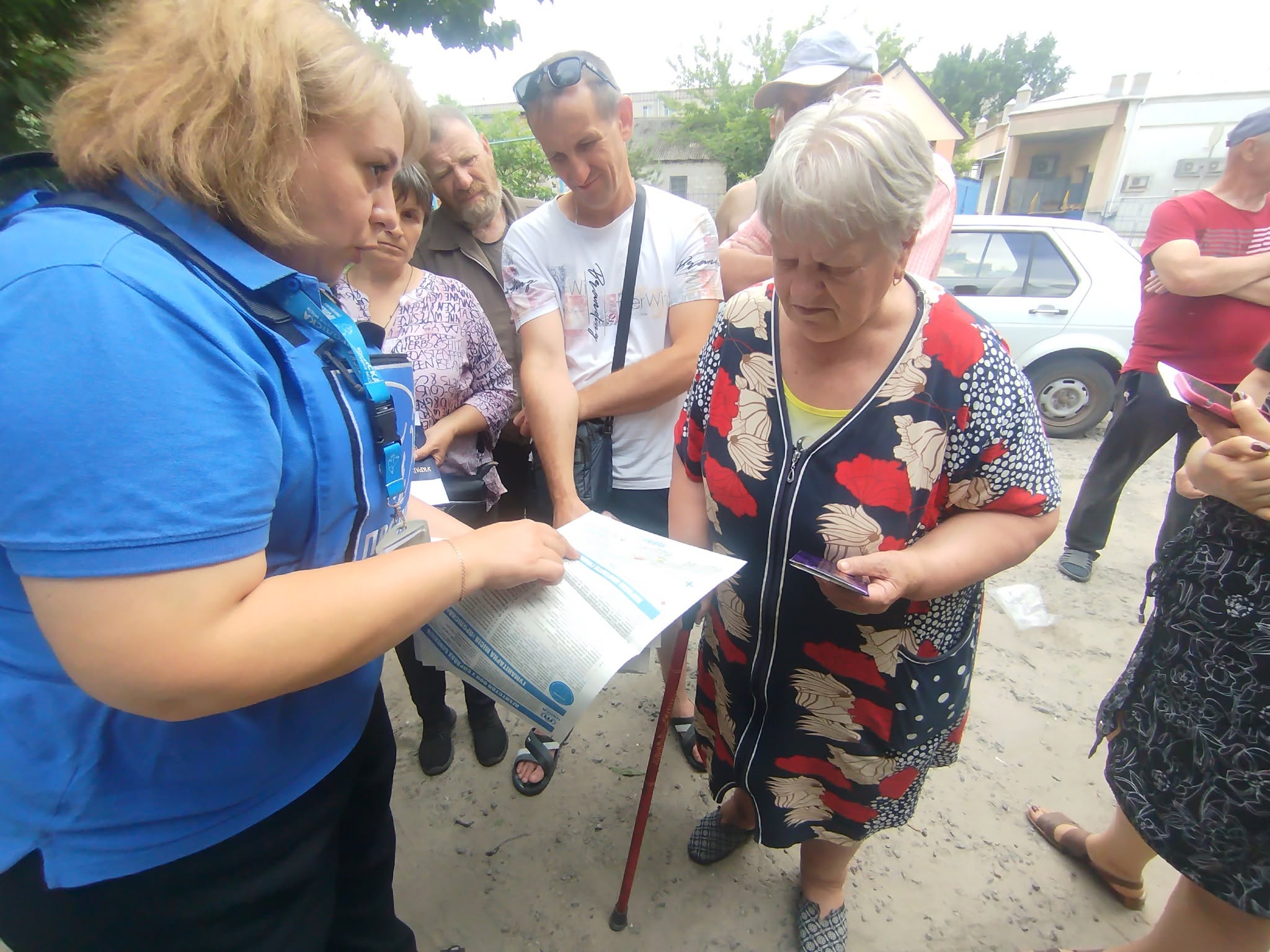 Волонтери “Проліски” надали допомогу постраждалим від обстрів мешканцям Глухівщини + Фото
