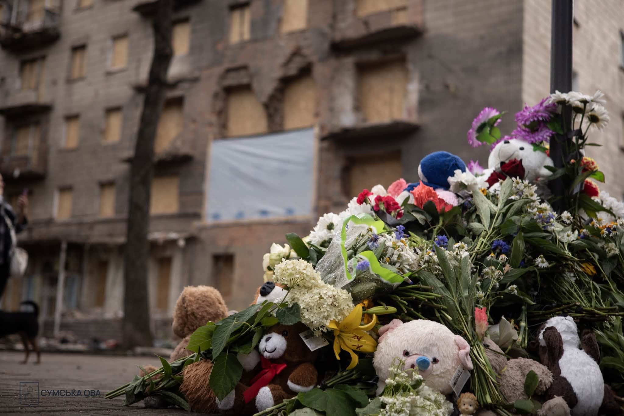 16-річна дівчинка, яка постраждала від авіаудару у Сумах, перебуває у критичному стані + Фото