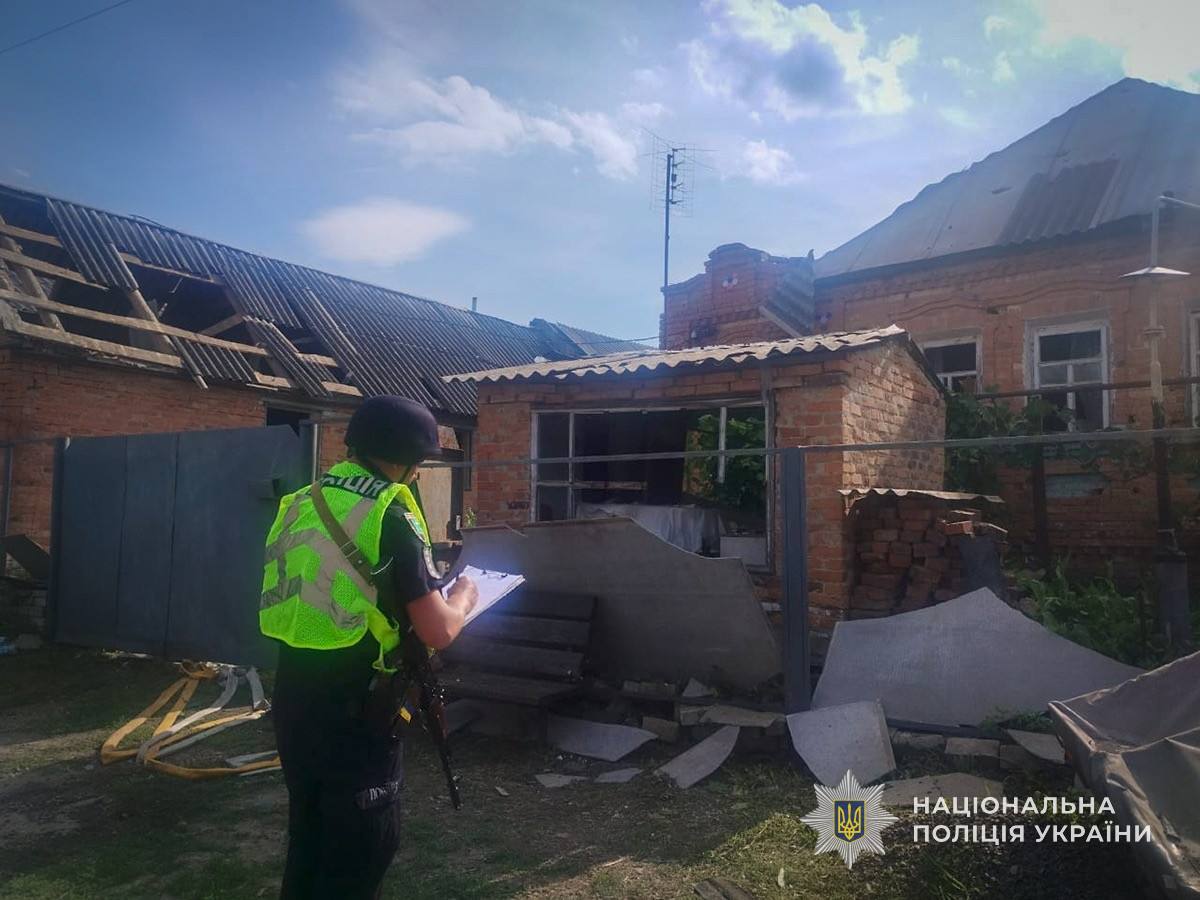 Вісім людей постраждали внаслідок ворожих атак на Сумщині, серед них – 13-річна дівчина + Фото