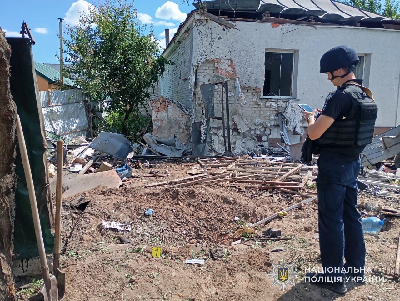 У Шосткинському районі загинула людина, ще одна – поранена, під вогнем окупантів перебували вісім громад + Фото