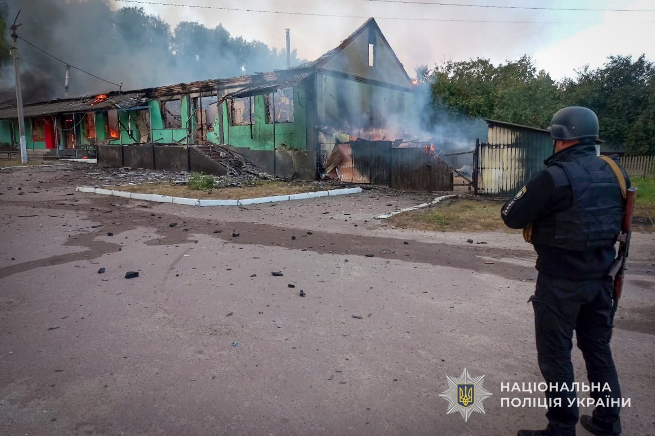 Під ворожим вогнем перебували шість громад Шосткинського району, є травмована і руйнування + Фото