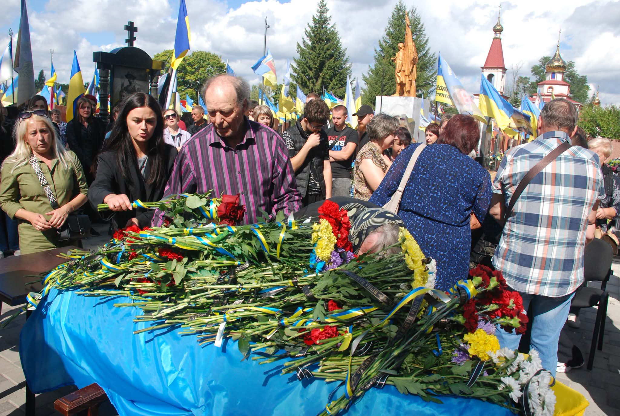 Шостка провела в останню путь 21-річного Савелія Сиденка