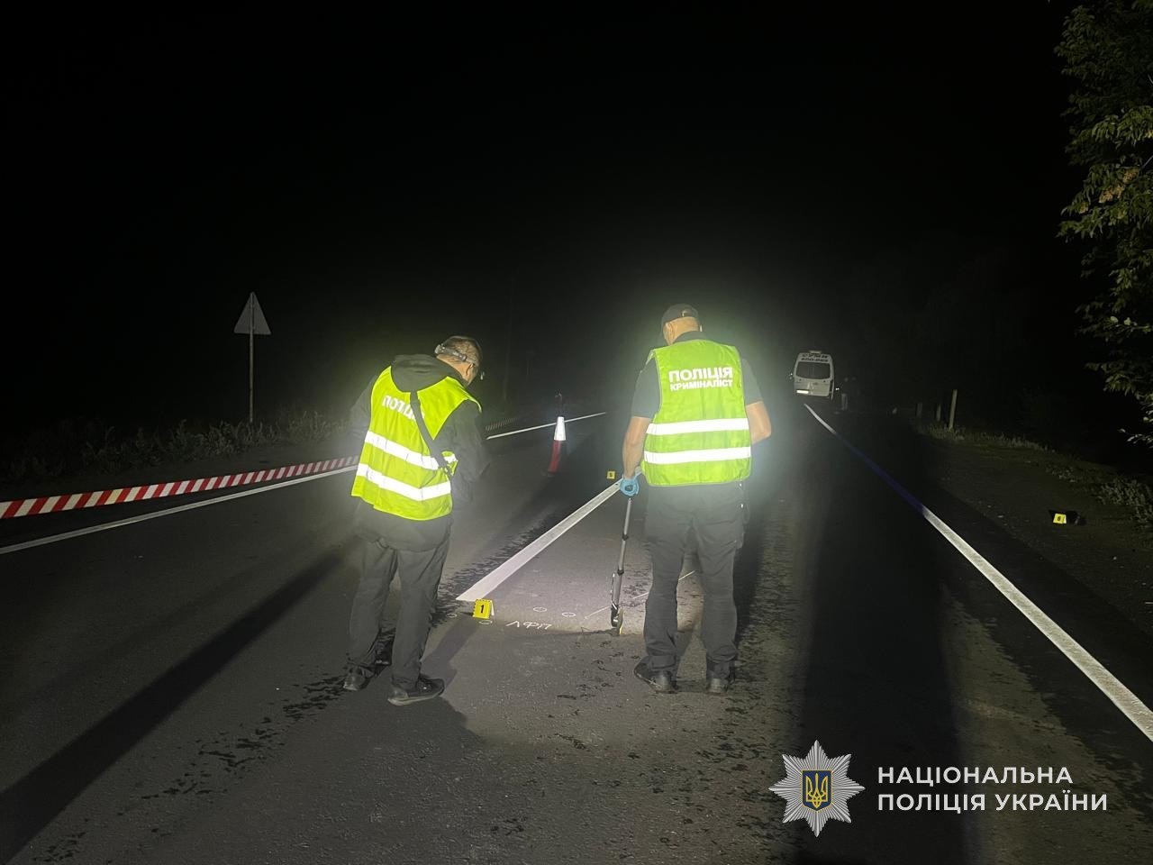Поліція Сумщини встановлює обставини смертельної ДТП, внаслідок якої загинув пішохід + Фото